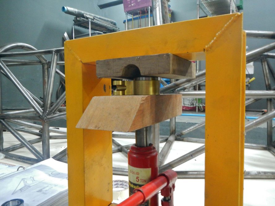 Rocker Bearing Press